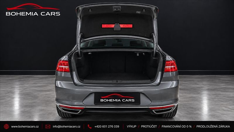 Volkswagen Passat 2,0 TDI 140 kW 4M DSG Highline - fotka 9 z 12