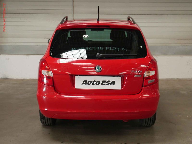 Škoda Fabia (2012) 1.4i, 1.maj,ČR, servis.kniha - fotka 5 z 16