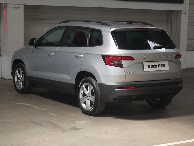 Škoda Karoq (2019) 2.0 TDi, Ambition, LED, navi - fotka 6 z 24
