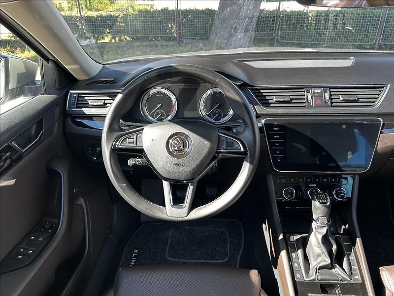 Škoda Superb 2,0 TDi 4x4  L&K DPH WEBASTO - fotka 17 z 50