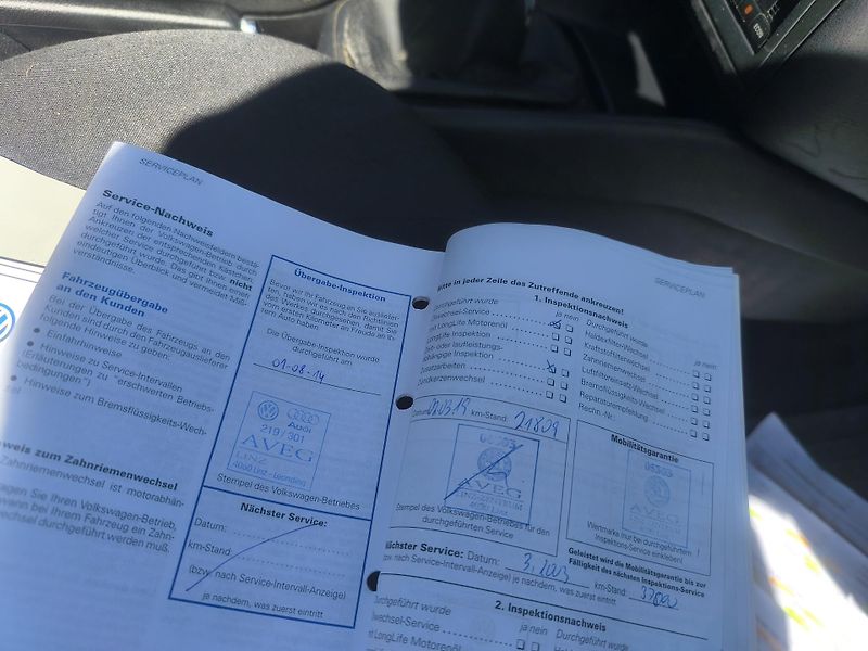 Volkswagen Golf (2001) KRÁSNÝ,145TKM,1MAJ89LET,SERVIS - fotka 16 z 25