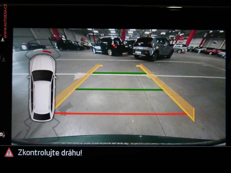 Škoda Superb (2020) 2.0 TDI 4x4, Scout, DSG, LED - fotka 14 z 24