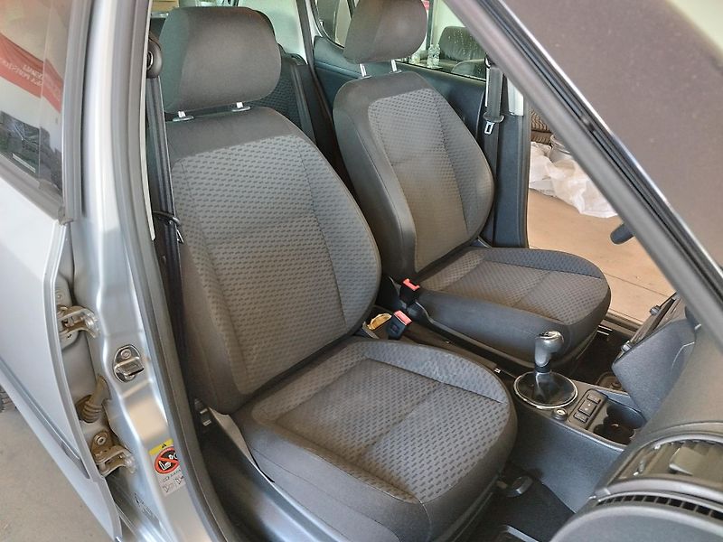Škoda Fabia (2010) 1,2TSI,63KW,KLIMA,TAŽNÝ,ČR - fotka 15 z 25