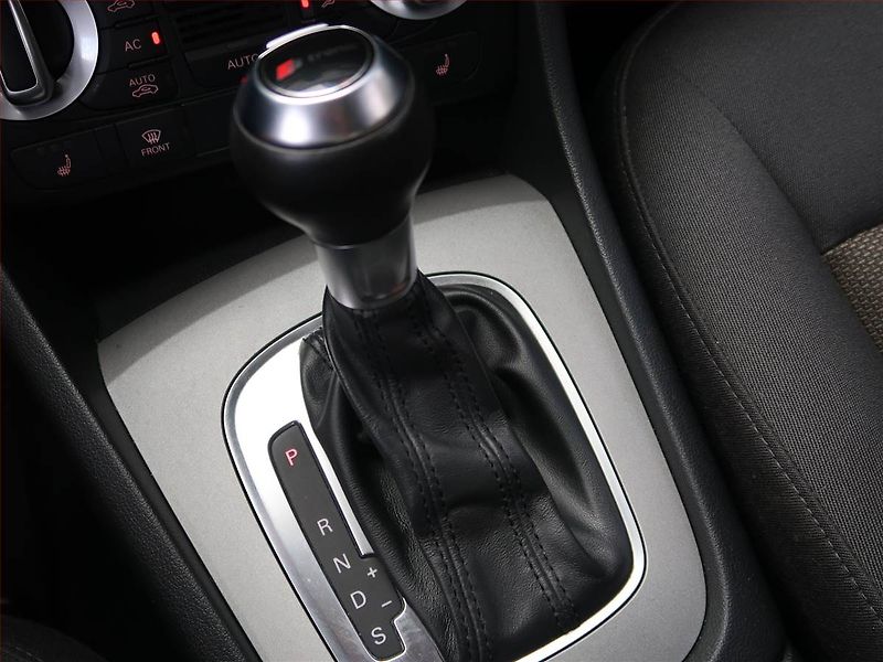 Audi Q3 (2012) 2.0 TDI, 4X4, Automat - fotka 13 z 19