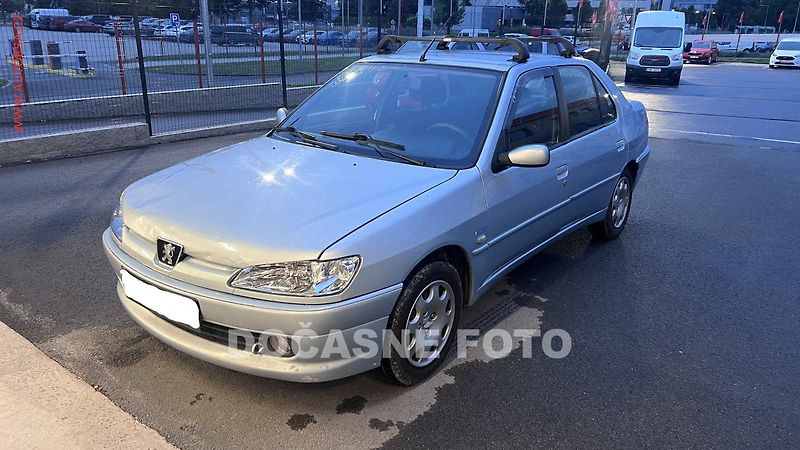 Peugeot 306 (2001) 2.0HDi, 2.maj,ČR, AC, výhřev - fotka 1 z 4