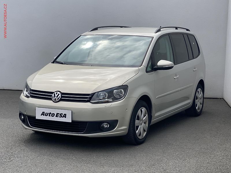 Volkswagen Touran (2013) 1.6 TDi, Comfortline, DSG - fotka 3 z 18