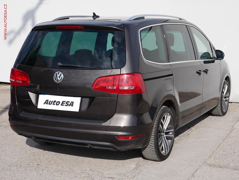 Volkswagen Sharan (2014) 2.0 TDI, panorama, autoAC - fotka 6 z 21