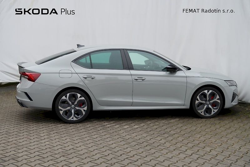 Škoda Octavia (2025) RS 2,0 TSi/195 kW DSG - fotka 3 z 32