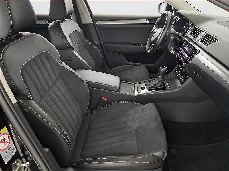 Škoda Superb (2022) Style 2.0 TSI - fotka 9 z 19