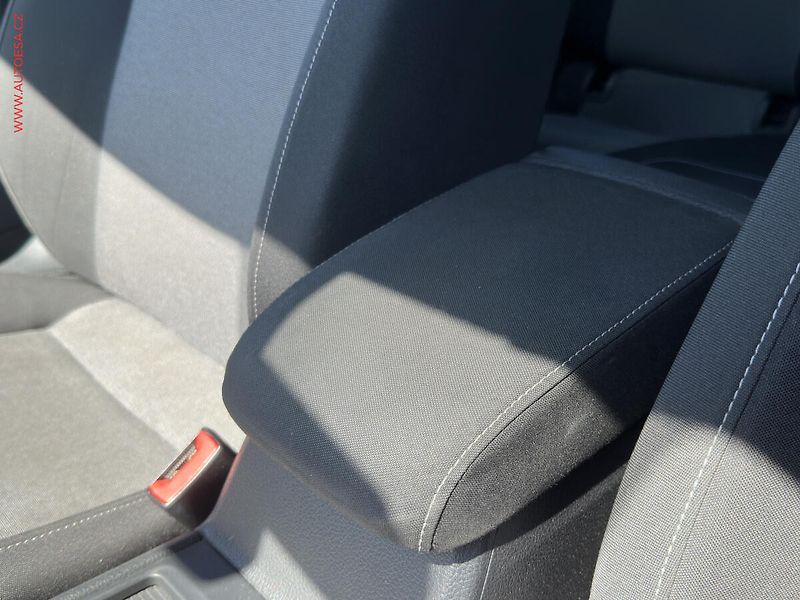 Volkswagen Golf (2016) 1.2 TSi, ČR, Klima - fotka 15 z 16