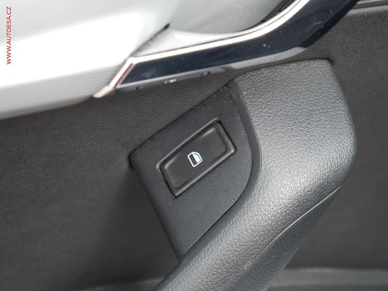 Škoda Octavia (2014) 2.0TDi, DSG, navi, bixen - fotka 12 z 17