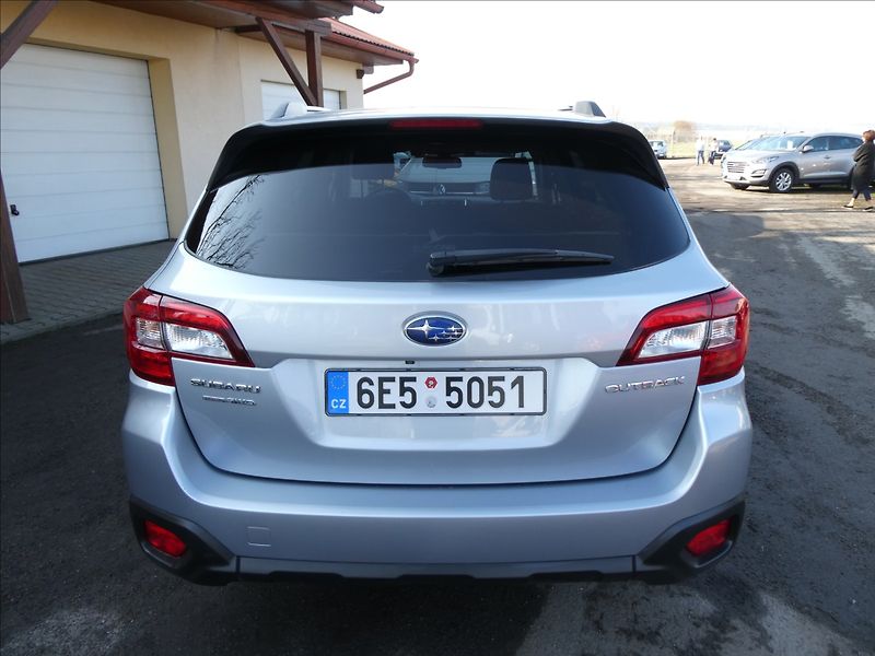 Subaru Outback 2,5 i 129kV 4WD,1.maj,serviska - fotka 8 z 51