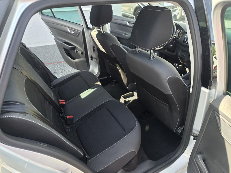 Škoda Fabia 1.0 TSI 46tkm - fotka 11 z 18