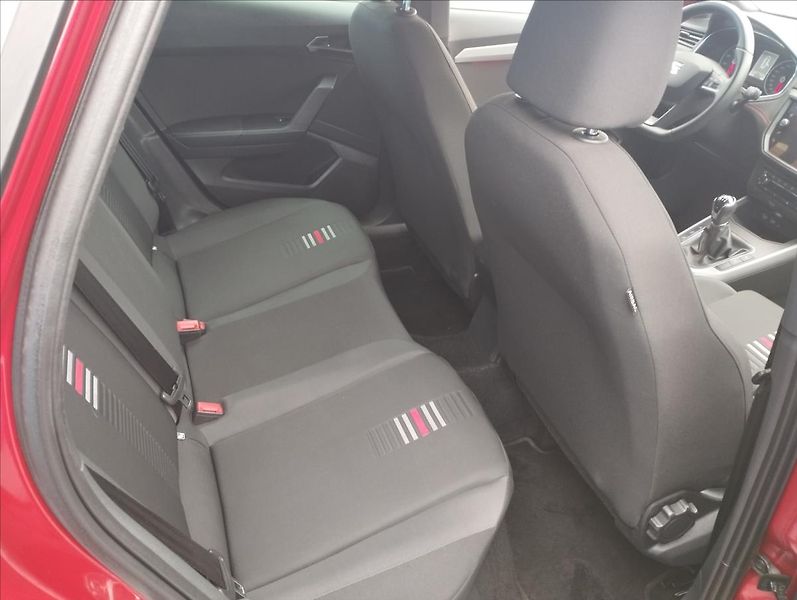 Seat Arona 1,0 TSi 85KW FR - fotka 9 z 23