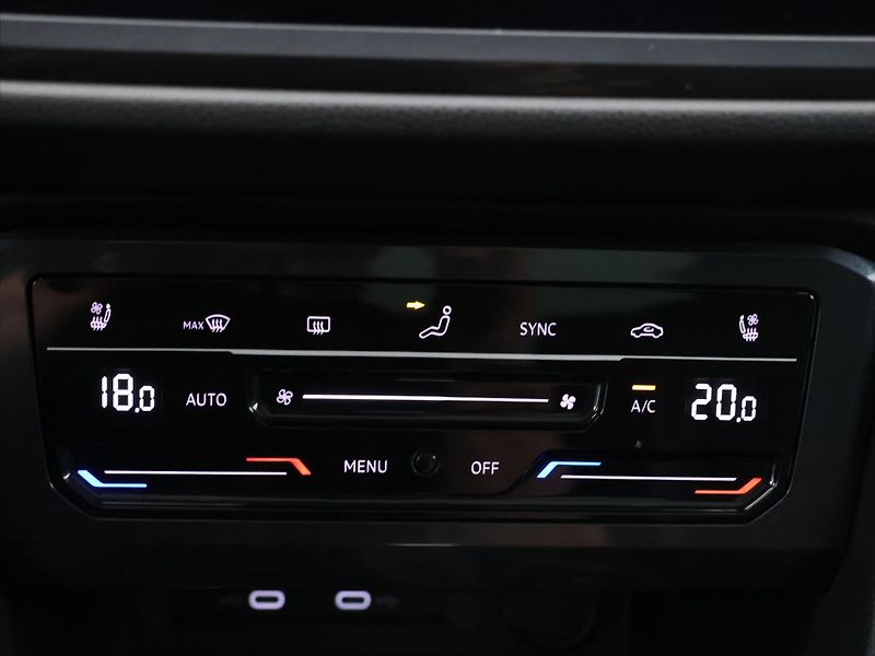 Volkswagen Tiguan Allspace 2,0 TSI 140kW DSG 4M Kůže DPH - fotka 26 z 38