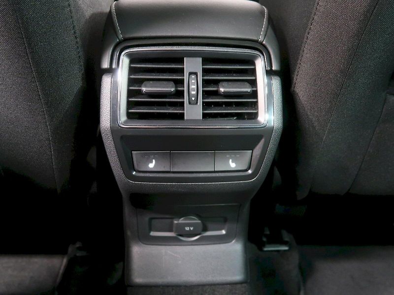 Škoda Karoq (2025) TOP SELECTION 1.5TSI 110KW DSG - fotka 41 z 41