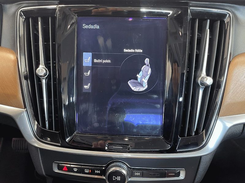 Volvo V90 (2016) 2.0 T5,187kW,Inscription,DPH - fotka 23 z 51