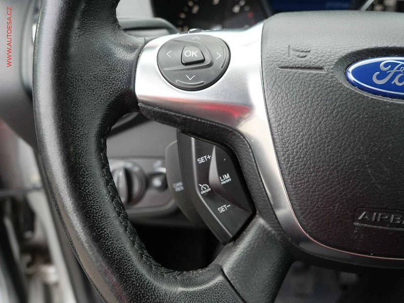Ford Kuga (2013) 2.0 TDCi, AC, tempo - fotka 12 z 19