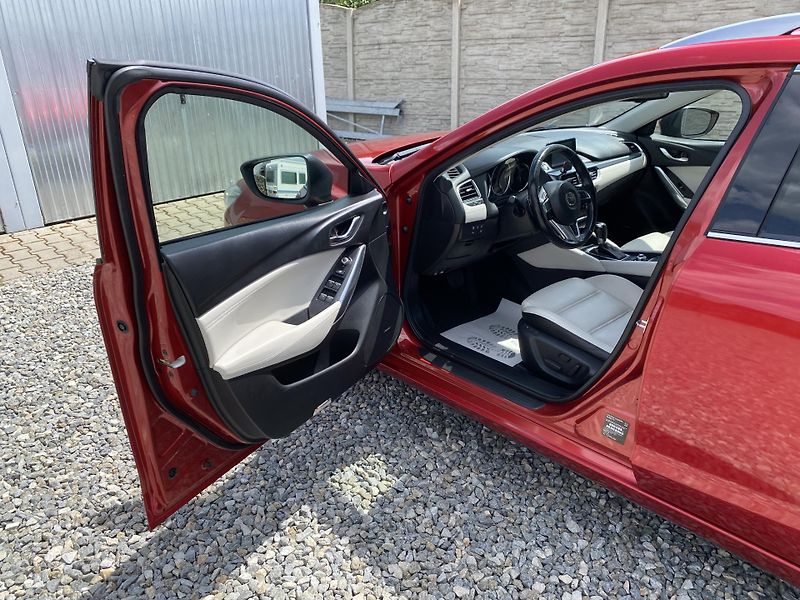 Mazda 6 2.2 SKYACTIVE 175PS 4x4 CR DPH - fotka 138 z 160