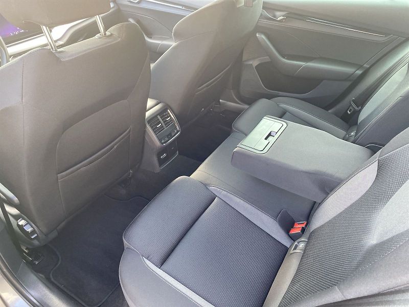 Škoda Octavia (2023) Combi 2.0 TDI DSG Ambition - fotka 7 z 35