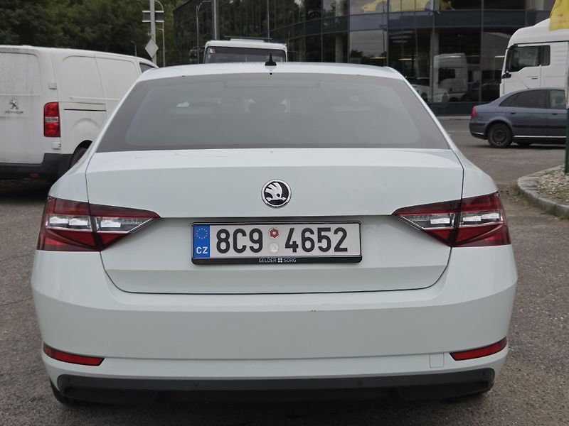 Škoda Superb L&K možné i na splátky VŠEM!  - fotka 5 z 12