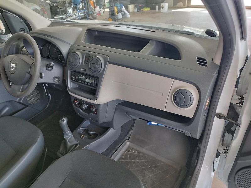 Dacia Dokker (2013) 1,6I,61KW,SERVISNÍ KNÍŽKA - fotka 14 z 20