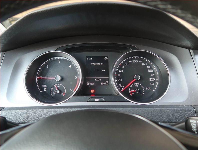 Volkswagen Golf (2015) Comfortline 1.6 TDI - fotka 11 z 15