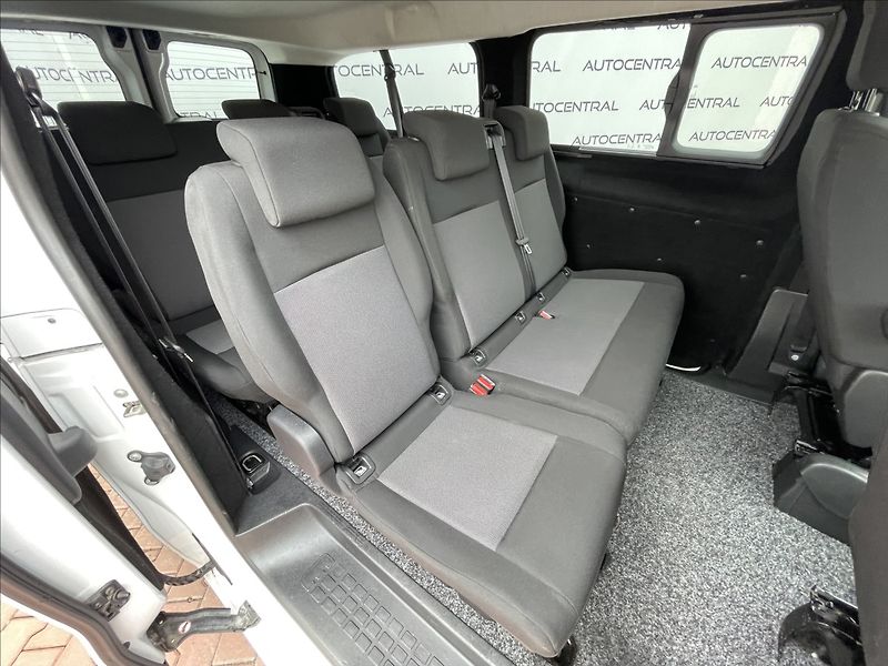 Toyota ProAce 2,0 D,106kW,L2,8míst,DPH - fotka 19 z 20