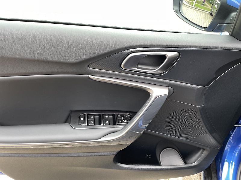 Kia XCeed (2026) 1,0MHEV 7DCT EXCLUSIVE 2027   - fotka 10 z 24