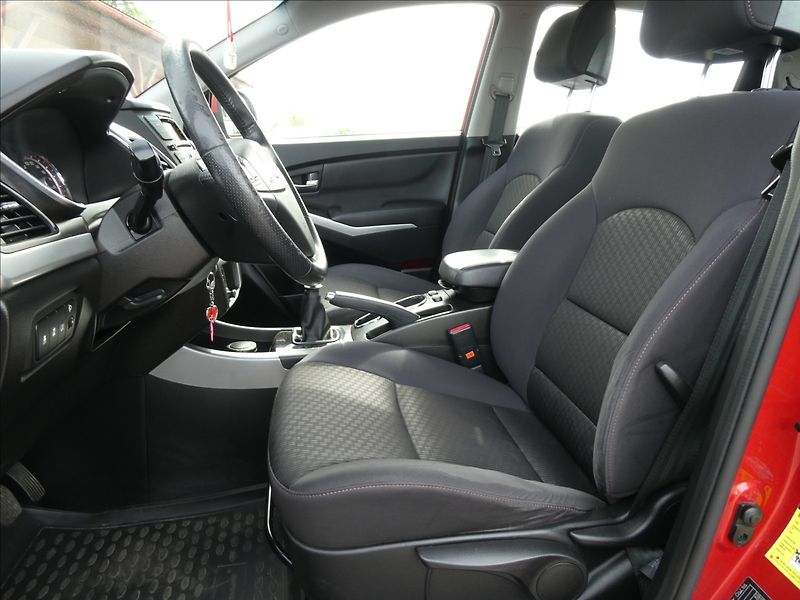 SsangYong Korando 2,0 e-XDi 110kW 4x4,po servise - fotka 13 z 42