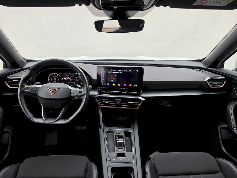 Cupra Formentor (2022) 2.0TSI 140KW DSG 4DRIVE - fotka 5 z 33