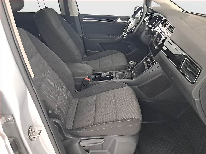Volkswagen Touran (2017) 1.6 TDI, Automat, Tempomat - fotka 9 z 21