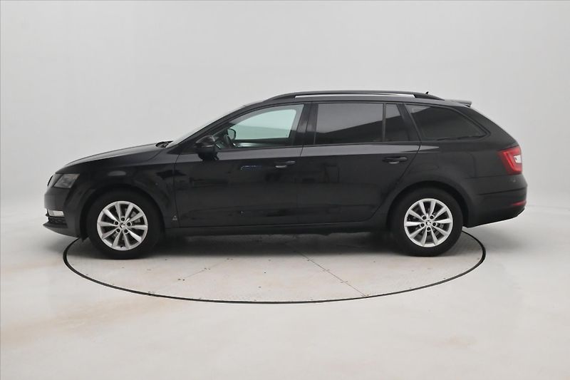 Škoda Octavia 2,0 TDI 110kW Tažné DSG Záruka - fotka 8 z 29