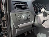 Opel Zafira (2013) 1.7 CDTi, 2.maj, AC, temp - náhled 13