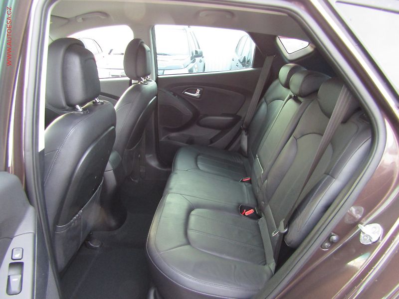 Hyundai ix35 (2015) 2.0 CRDi 4X4, Style, AT - fotka 10 z 19