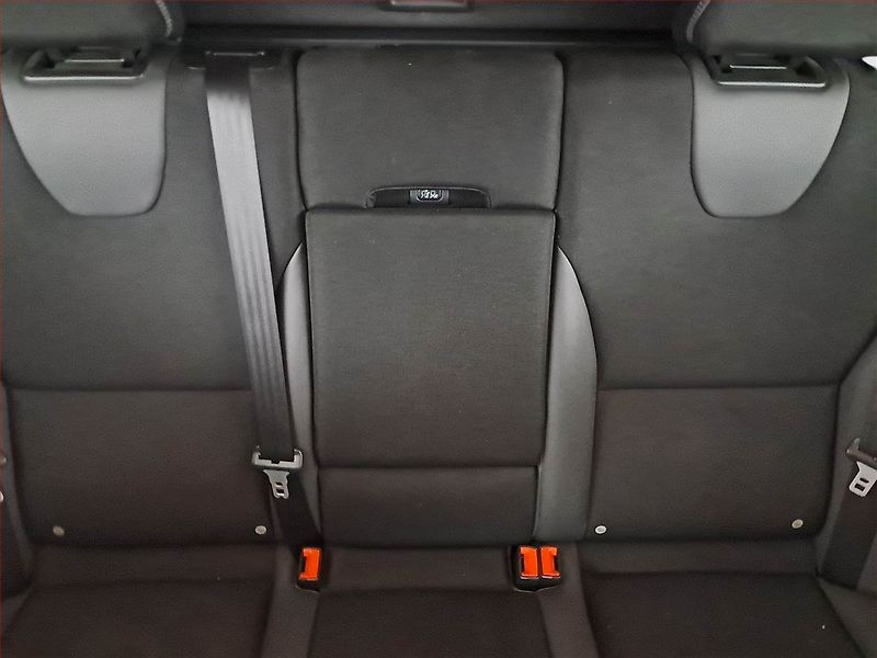 Volvo XC60 (2011) Momentum D4, Navi, Xenony - fotka 10 z 21