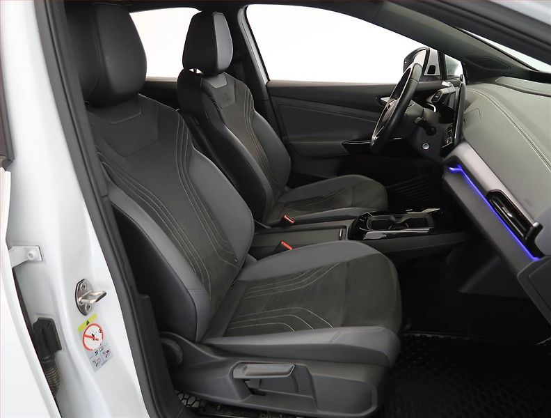 Volkswagen ID.5 (2023) Pro Perf. (82 kWh), SoH 95% - fotka 9 z 25