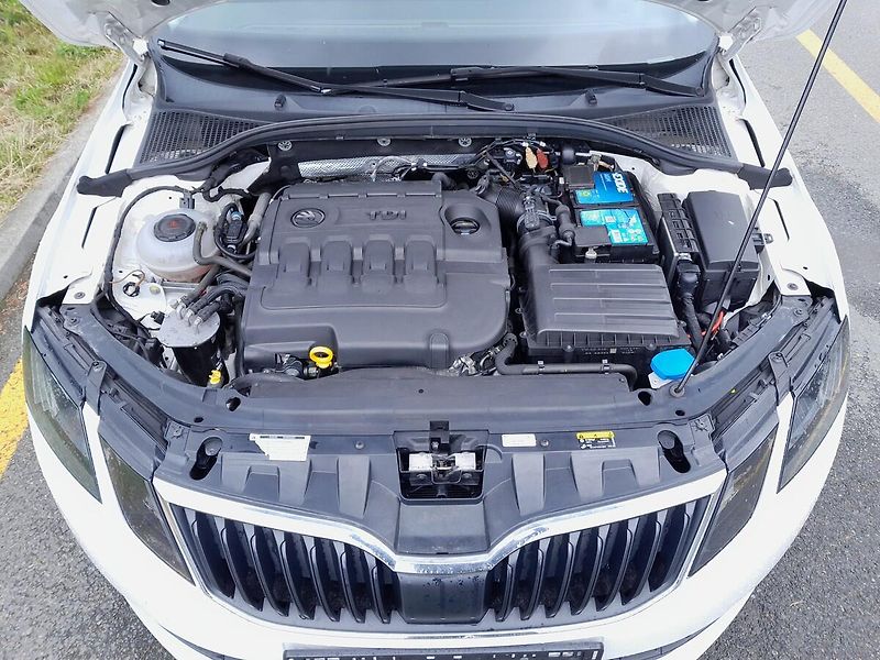 Škoda Octavia 1.6 TDI 85 kW - fotka 24 z 27