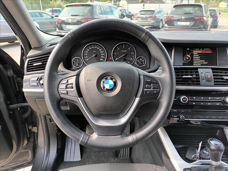 BMW X4 2,0 xDrive20d,MANUÁL,NAVI, - fotka 12 z 41