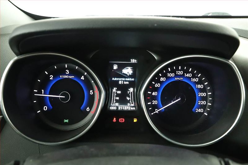 Hyundai i30 (2014) 1.6 CRDi, Navi, Tempomat - fotka 10 z 14