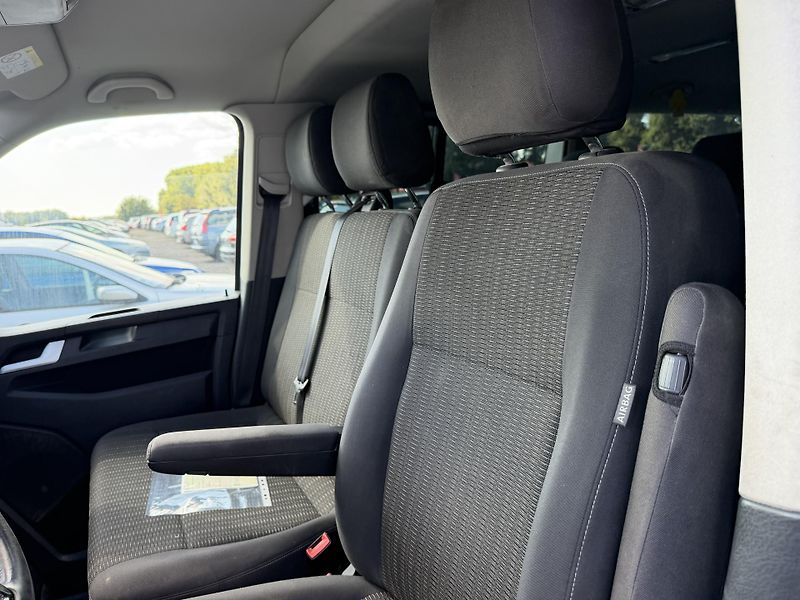 Volkswagen Caravelle 2.0 TDI 4x4 LONG 9 MIST - fotka 15 z 19