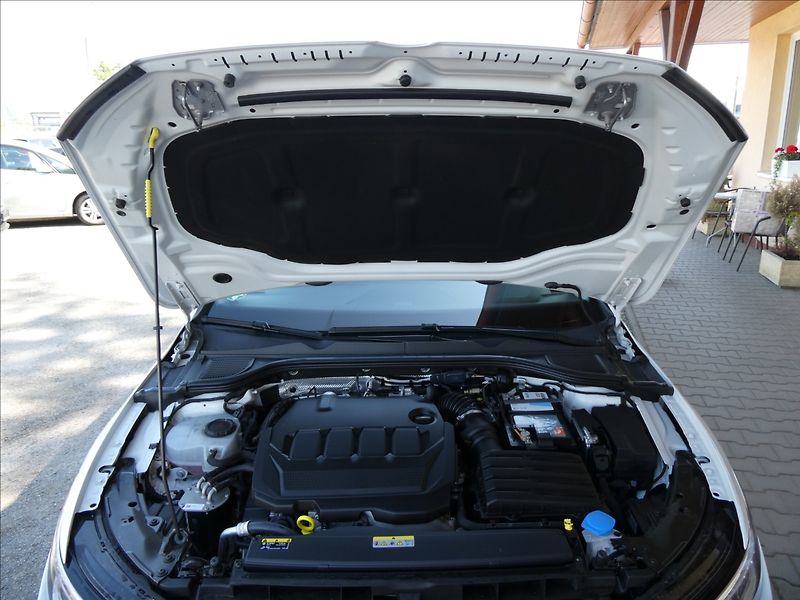 Volkswagen Golf 2,0 VIII TDi 2x kola,LED,CEBIA - fotka 39 z 50