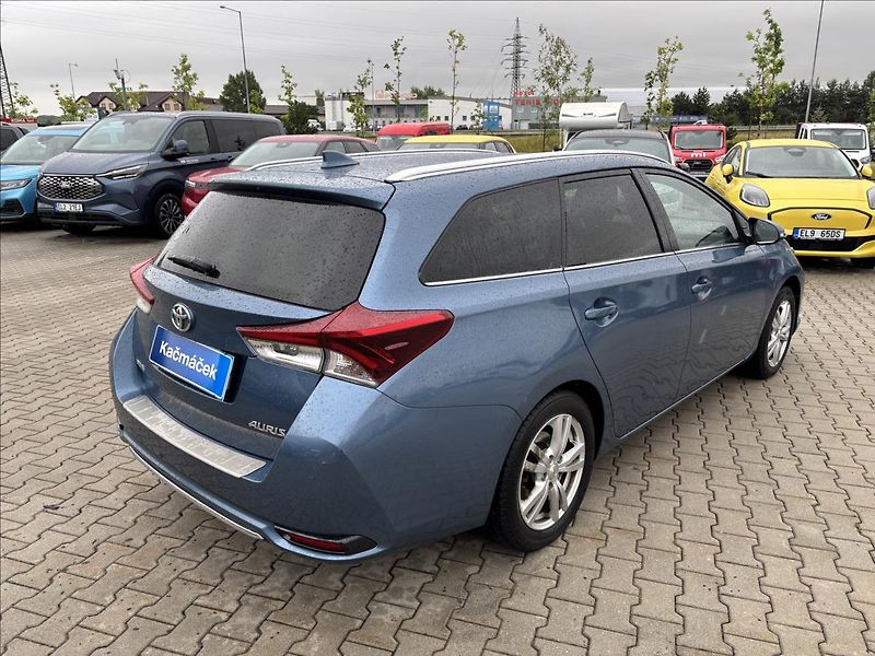 Toyota Auris 1,6 Active Trend 97kW - fotka 5 z 33