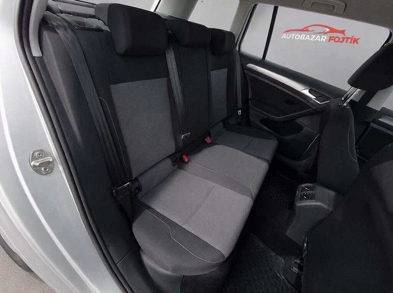 Volkswagen Golf Variant (2015) 1.2 TSi 81KW Trendline - fotka 17 z 24