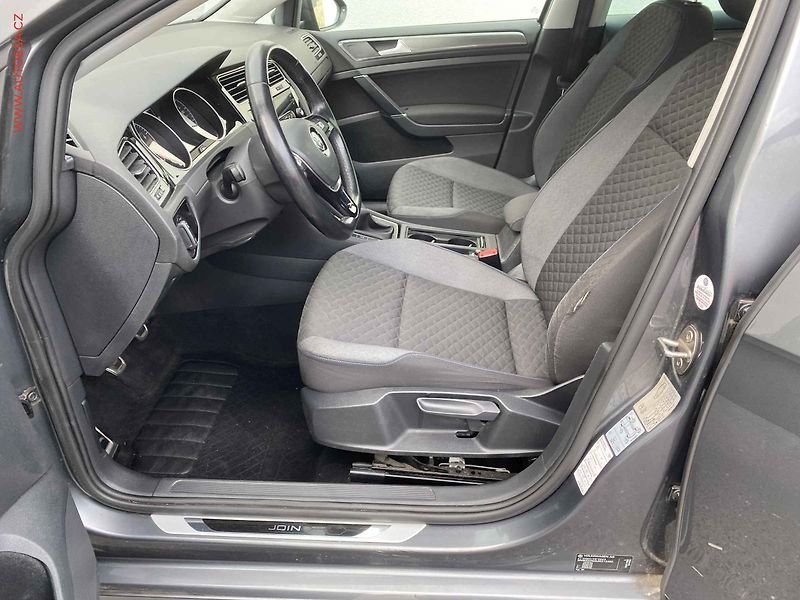 Volkswagen Golf (2018) 1.5 TSi, Join, panor - fotka 9 z 19