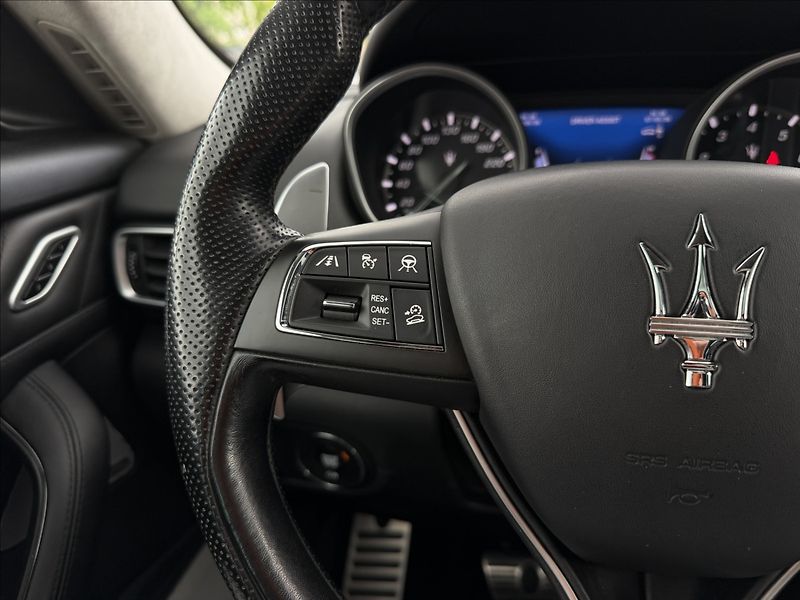 Maserati Levante 3.0V6 SQ4 - fotka 15 z 35
