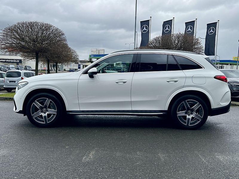 Mercedes-Benz GLC (2025) 300 de 4M Plug-In hybrid - fotka 6 z 29