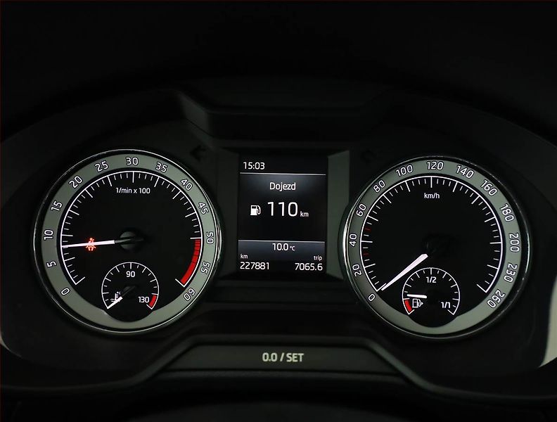 Škoda Octavia (2018) 2.0 TDI, Tempomat - fotka 9 z 20