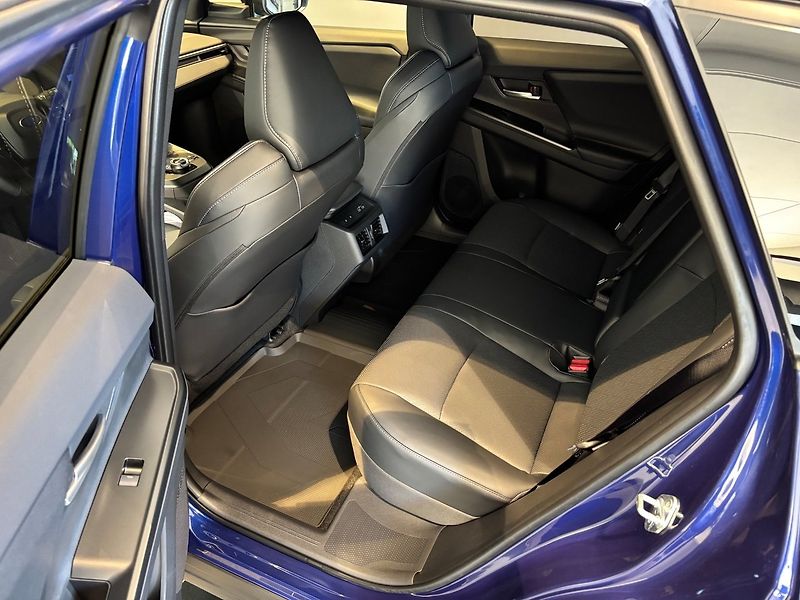 Subaru E-Outback 74.7 kWh AWD Limited - fotka 12 z 14