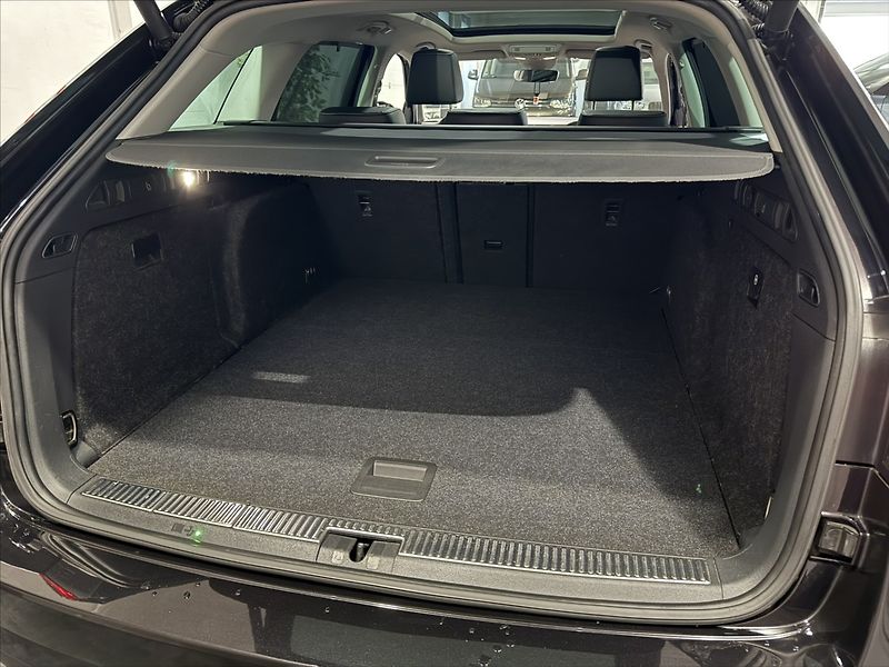 Škoda Superb 1,5   TSI DSG STYLE PLUS PANO - fotka 33 z 43